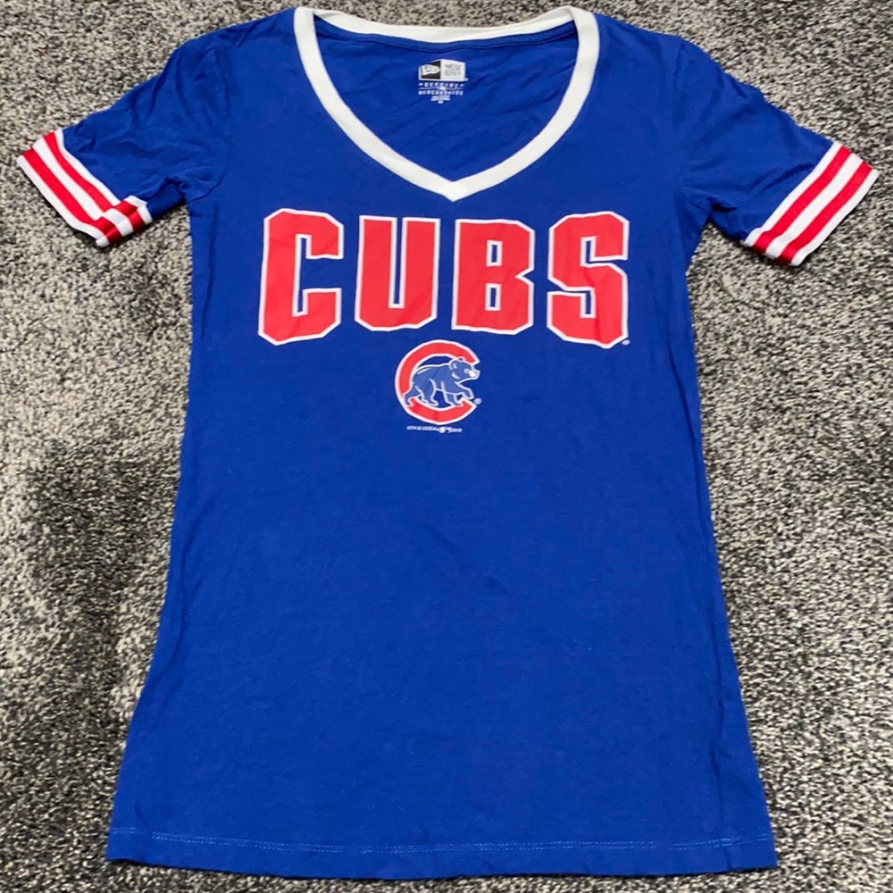 Ladies Chicago Cubs Fitted V-Neck Tee Size XS